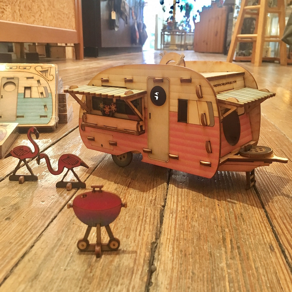 Vintage Camper Birdhouse Kit